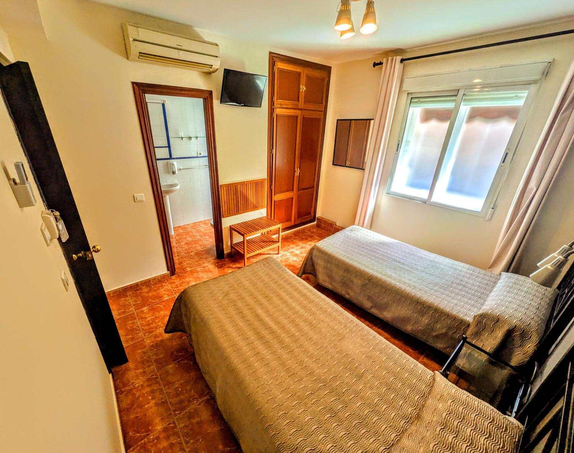Hostal Jentoft, Seville